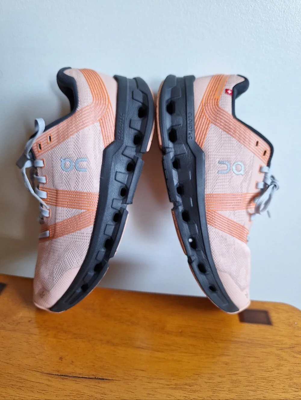 On Running  Cloudgo Women's Rose Magnet Size 7.5